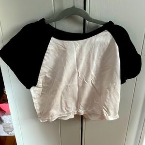 Plain White and Black Crop Top 🤍🖤🤍